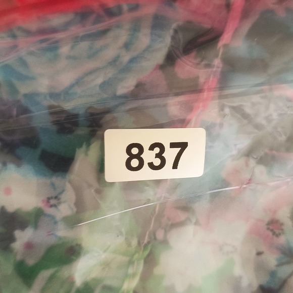 Pink Floral Wrap scarf Women's One Size Fits Most - Picture 9 of 9